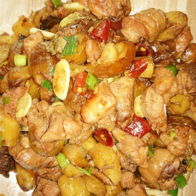 烧菜菌菇烧鸡块
