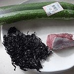 健康美食紫菜丝瓜瘦肉汤做法图解1)