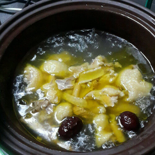美味的粉丝鸡汤
