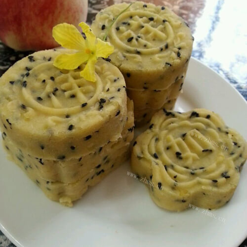 香甜黑芝麻绿豆糕
