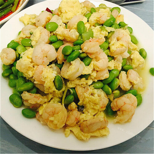 美味毛豆子摊鸡蛋