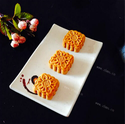 美味的方瓜馅广式月饼
