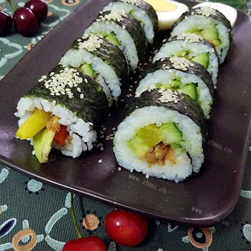 好吃的海苔米饭卷