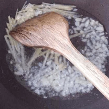 简易葱香土豆丝做法图解3)