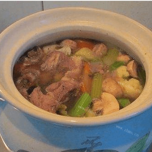 家常七彩蔬菜炖牛肉