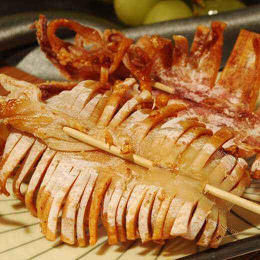 美味的BBQ鱿鱼筒寿司