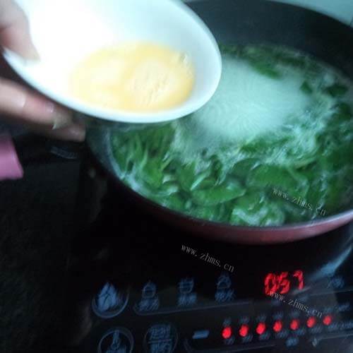 菠菜鸡蛋汤做法图解8)