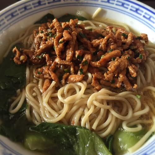 家常菜京酱肉丝拌面