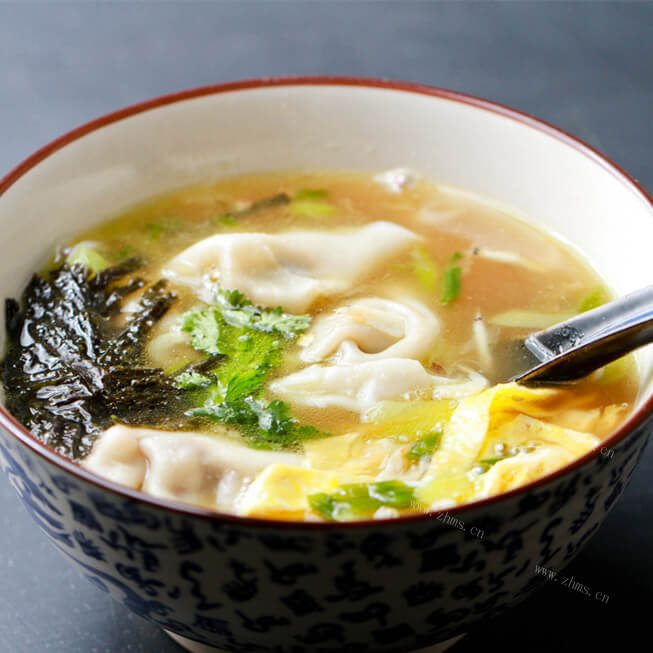 美味的鸡汤馄炖