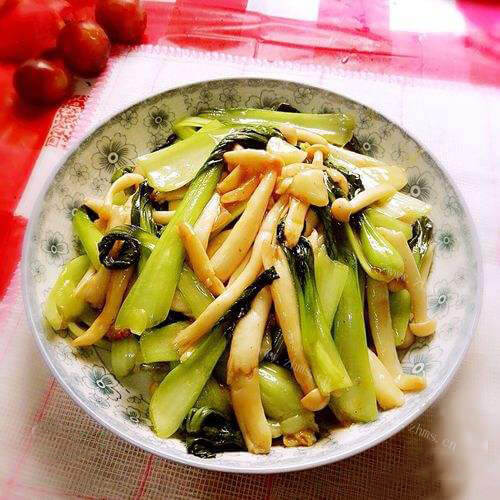 鲜香四溢蒜蓉油菜海鲜菇
