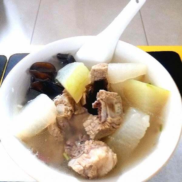 养生的木耳冬瓜排骨汤