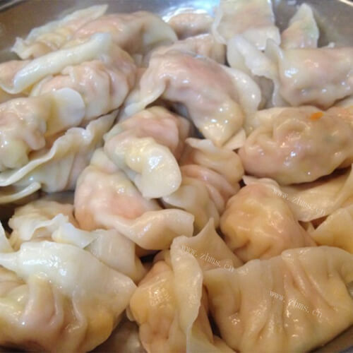面食玉米胡萝卜肉馅饺子