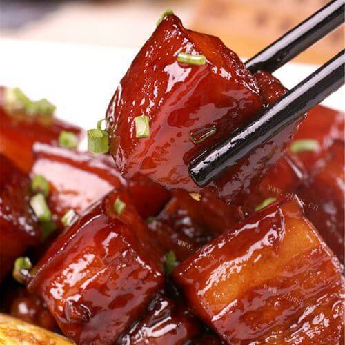传统的客家黄酒红烧肉