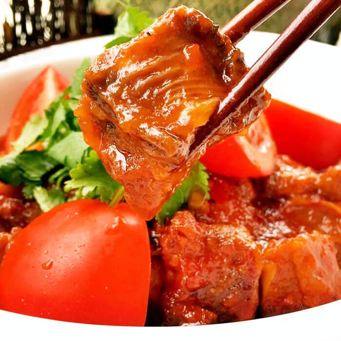 红配绿的番茄青椒烩牛肉
