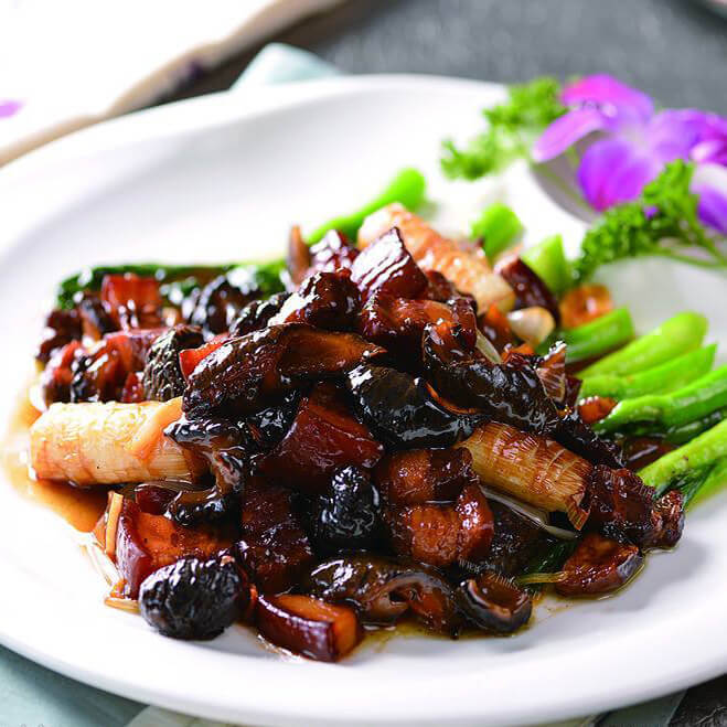 美味的肉烧两样