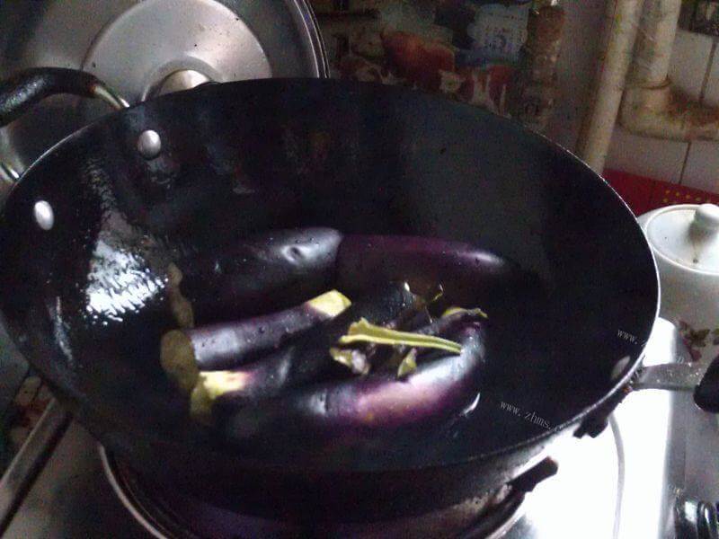 色香味俱全的酱茄子做法图解1)