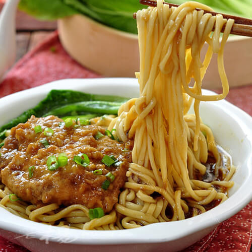 美味的葱烤大排面