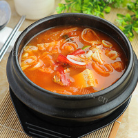可口的韩国泡菜汤