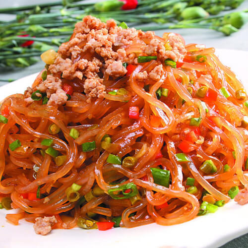美味的蚂蚁爱上绿树