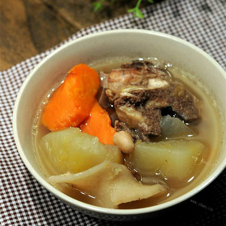 栗子焖猪颈肉 