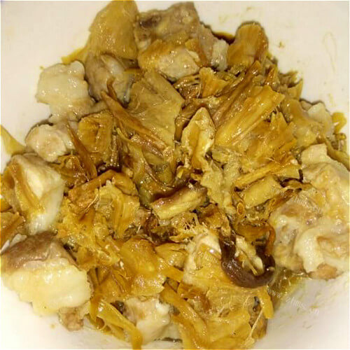美味火龙果花蒸排骨