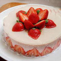 美味草莓芝士蛋糕