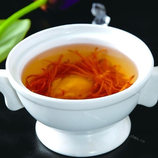 健康的虫草花煲乌鸡汤