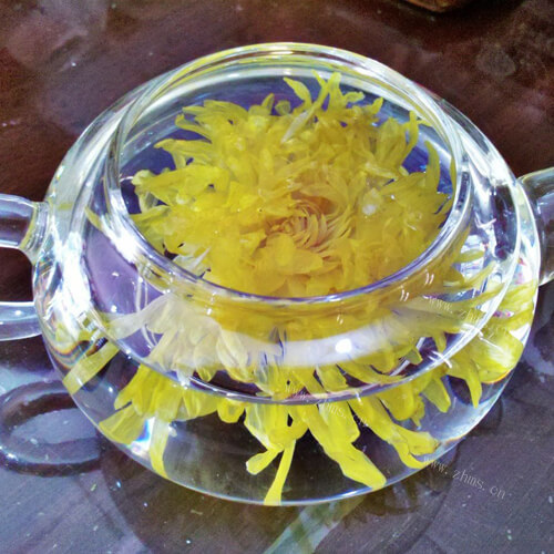 清热明目萝卜菊花水