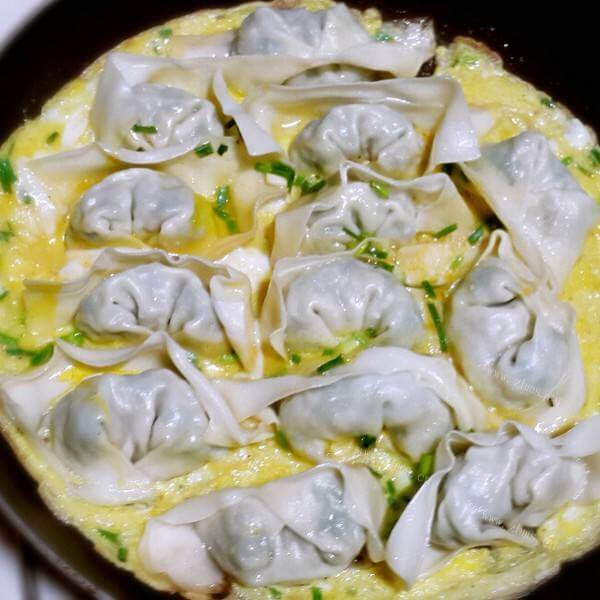 清香美味的青菜鸡蛋生煎馄饨