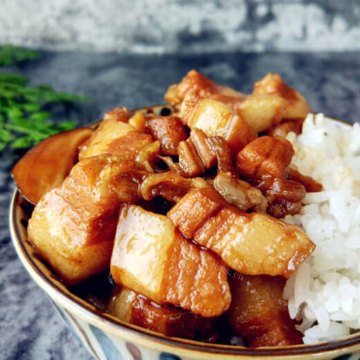 好吃的电压力锅版卤肉饭