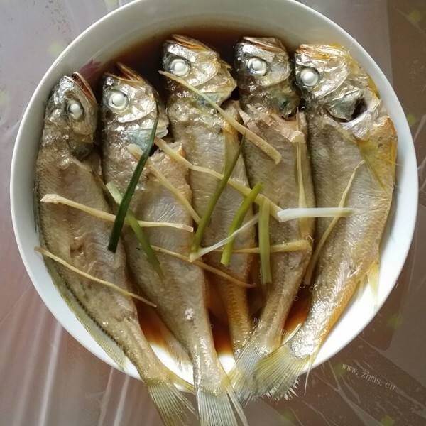 清淡的清蒸子梅鱼