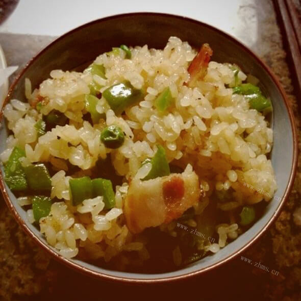 美味的培根尖椒炒饭