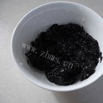 健康美食紫菜丝瓜瘦肉汤做法图解5)