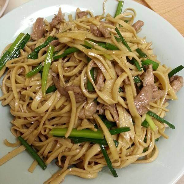 家常豆皮干炒肉