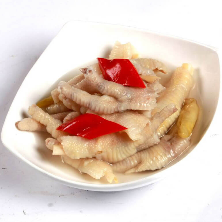 清爽的泡椒凤爪和翅中