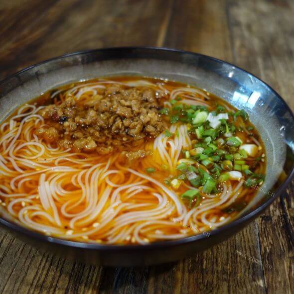 麻酥酥麻辣米粉