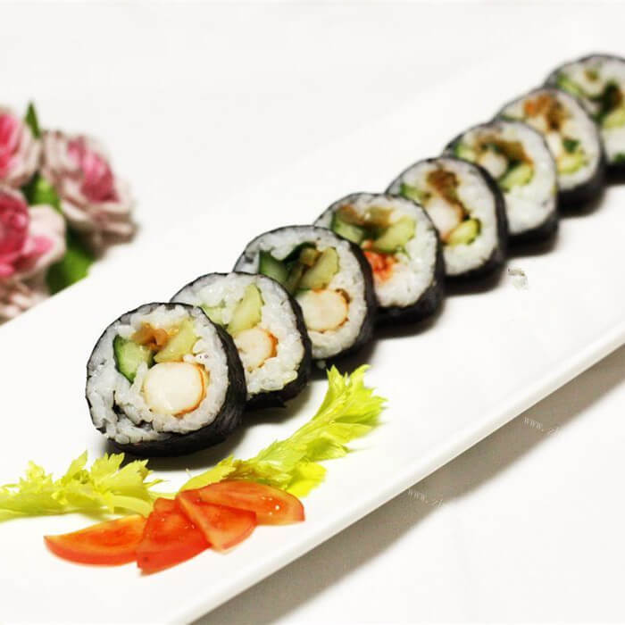 美味的香菜大虾紫菜包饭