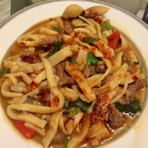 秘制牛肉炒糊饽