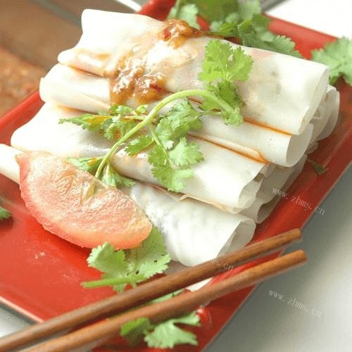 美味的土豆绿豆芽炒豆腐皮
