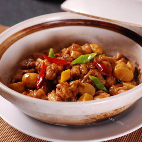 风味栗子黄焖鸡