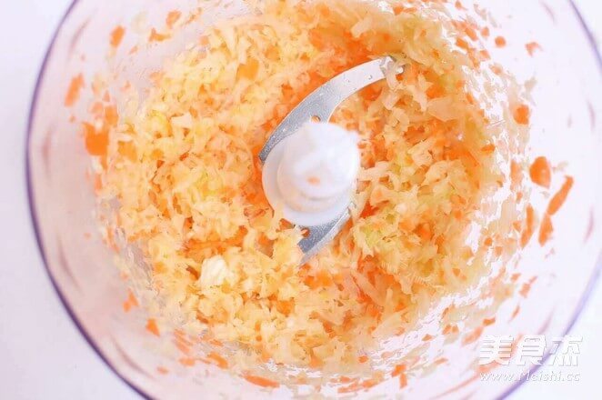美味宝宝虾皮白菜水饺做法图解4)