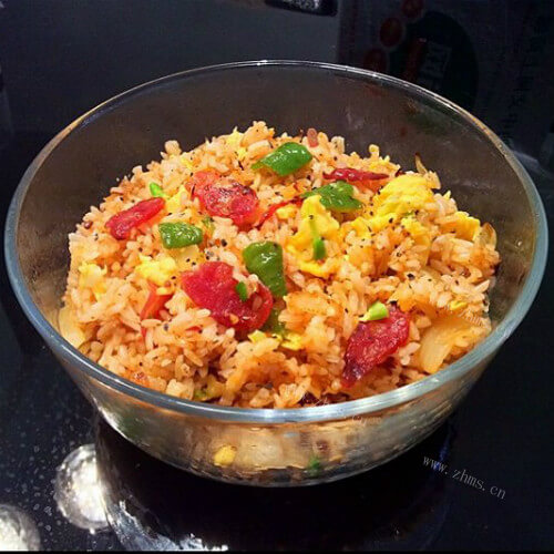 美味腊肠炒饭