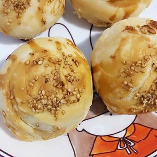 美味的羊肉馅烧饼