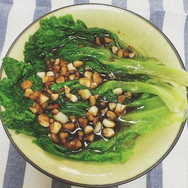 美味蒜沫蚝油生菜