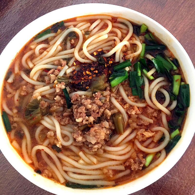 好吃的肉丁米线