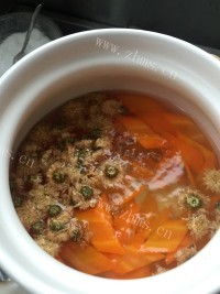 清热明目萝卜菊花水做法图解5)
