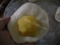 色香味俱全的奶黄包做法图解3)