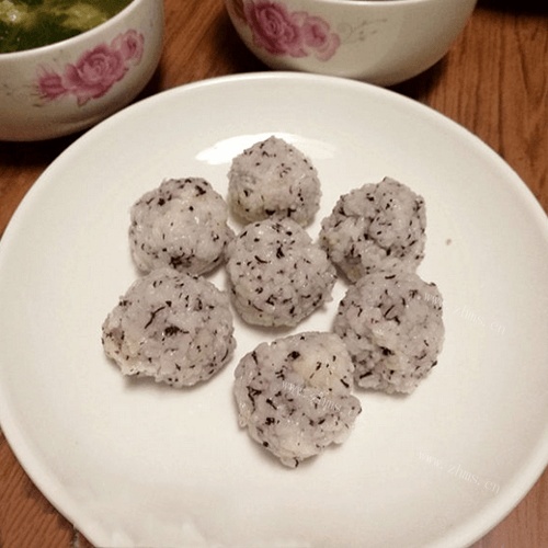 钟爱的紫苏饭团