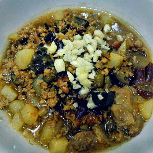 正能量满满的豆角土豆打卤面
