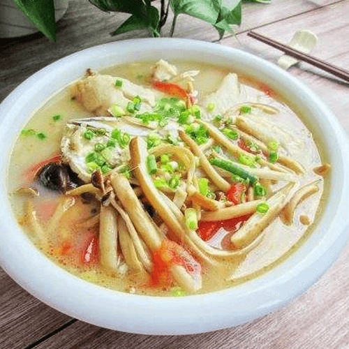 营养的茶树菇鱼骨汤